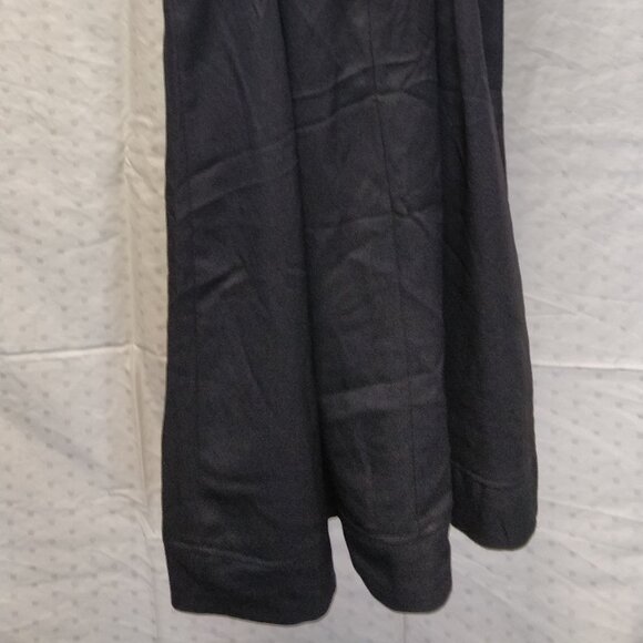 Black v-neck a-line dress - Picture 3 of 4